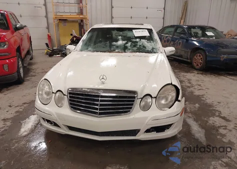 2006 Mercedes-Benz E 350 4Matic z USA, uszkodzony, nr VIN WDBUF87JX6X192040